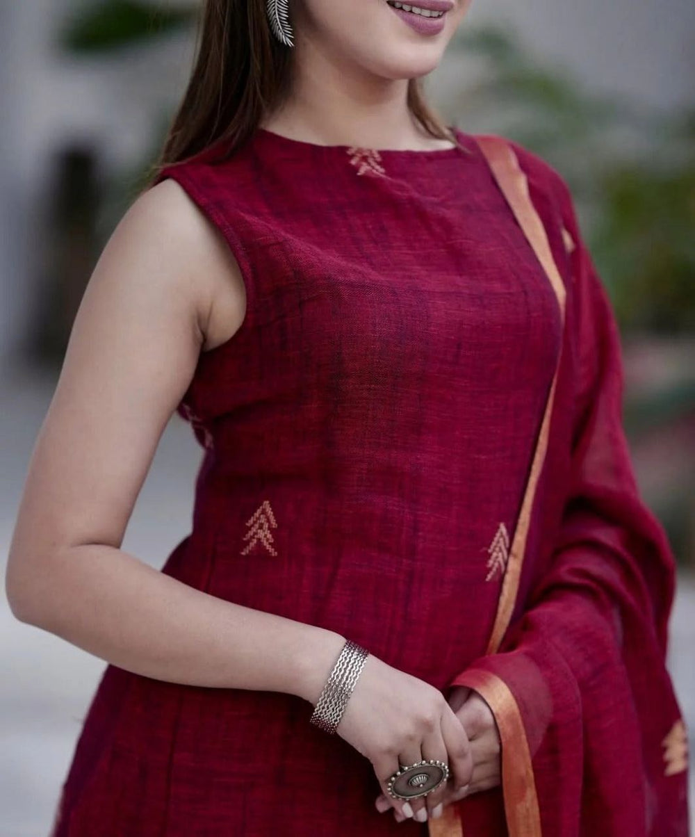 Solid Maroon Sleeveless Kurta Set with Handwoven Dupatta