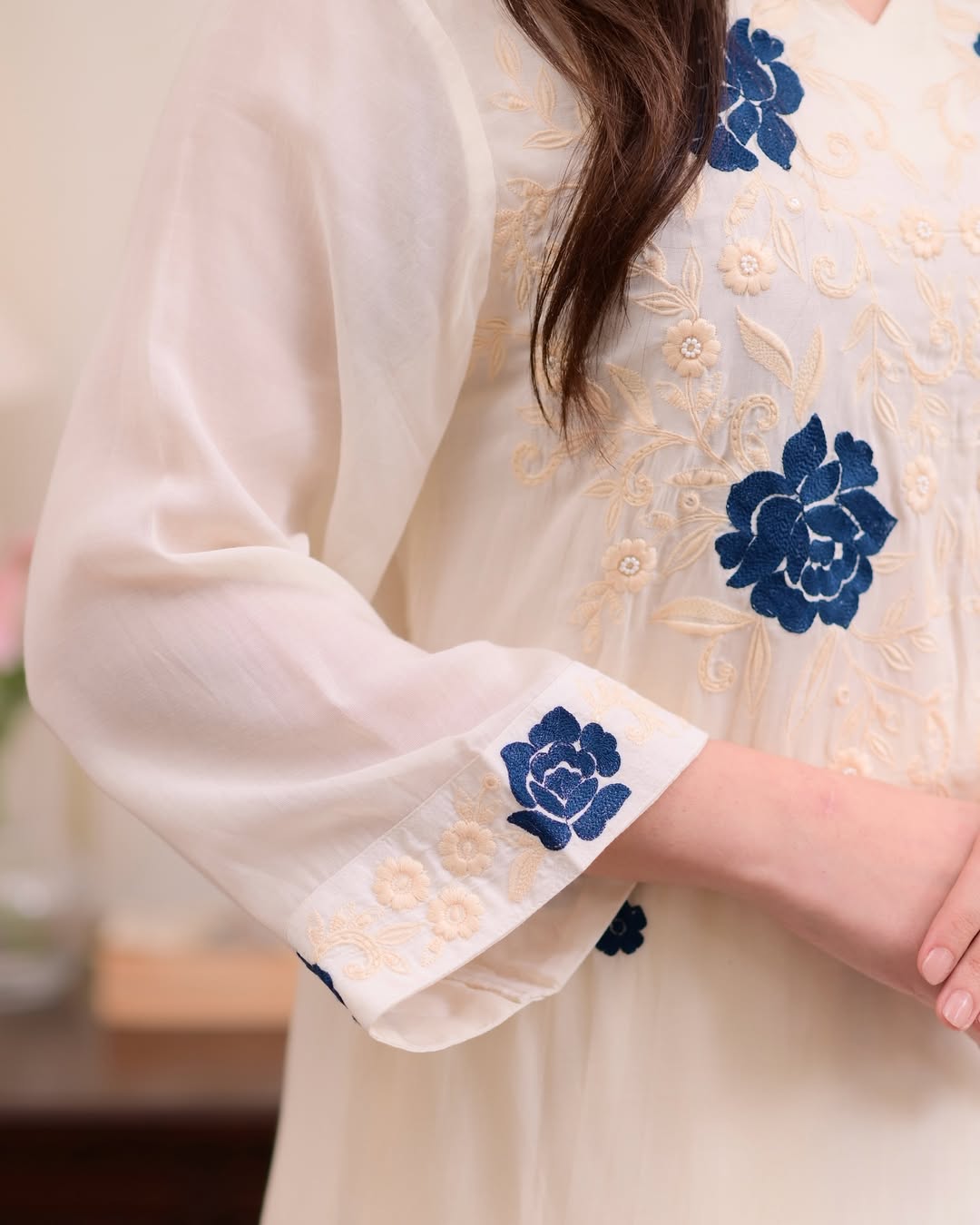 Elegant Off-White Embroidered Kurta Set