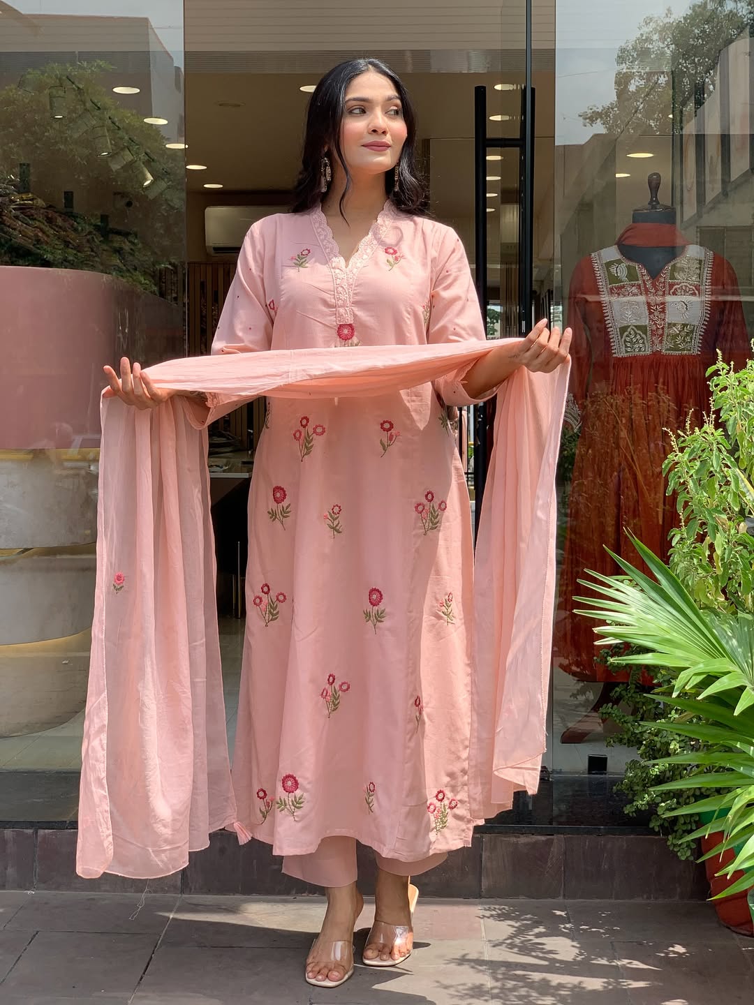 Blush Pink Floral Embroidered Chanderi Kurta Set with Dupatta