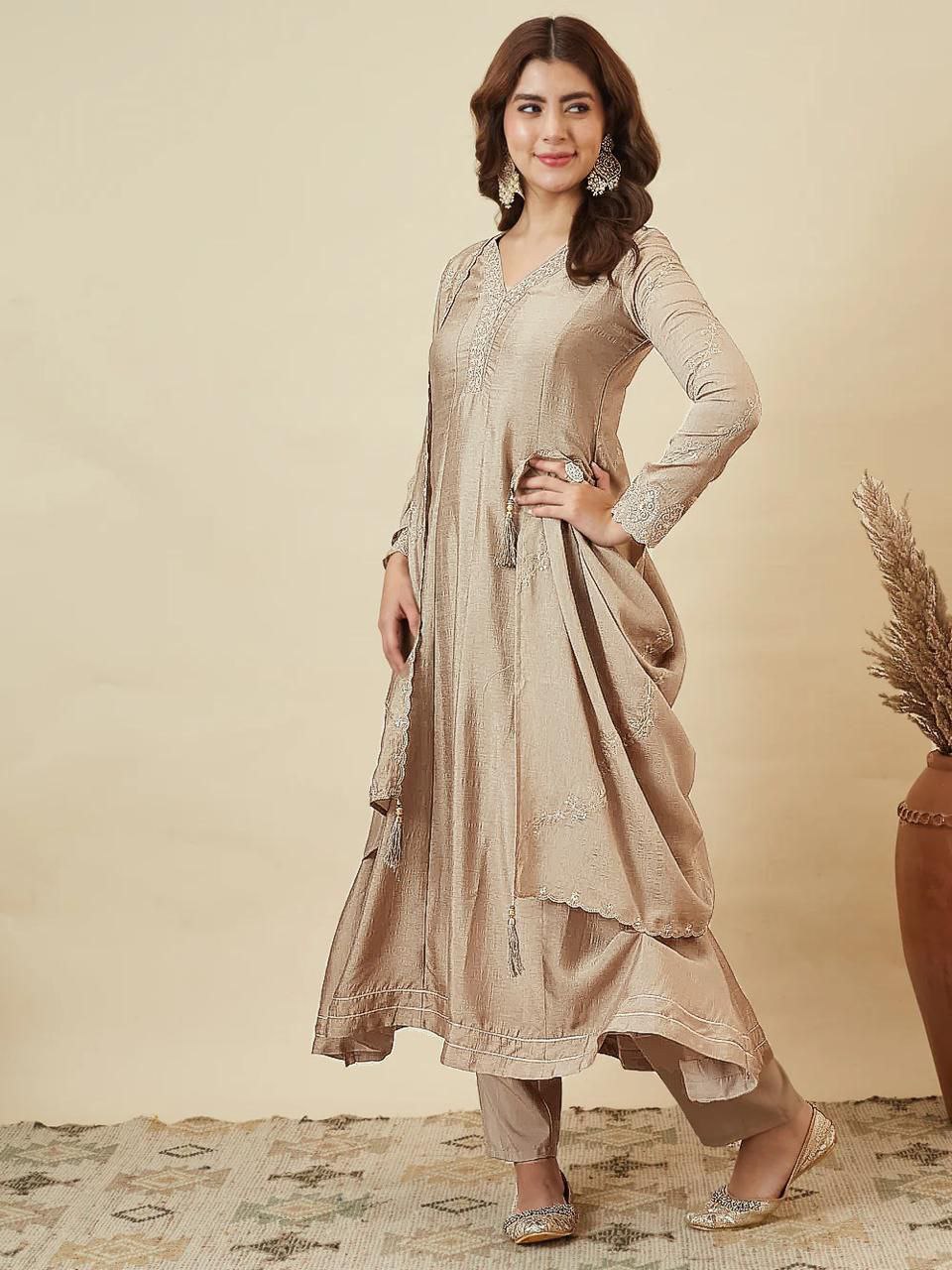 Zareen Aura Embroidered Anarkali Kurti Pant Set
