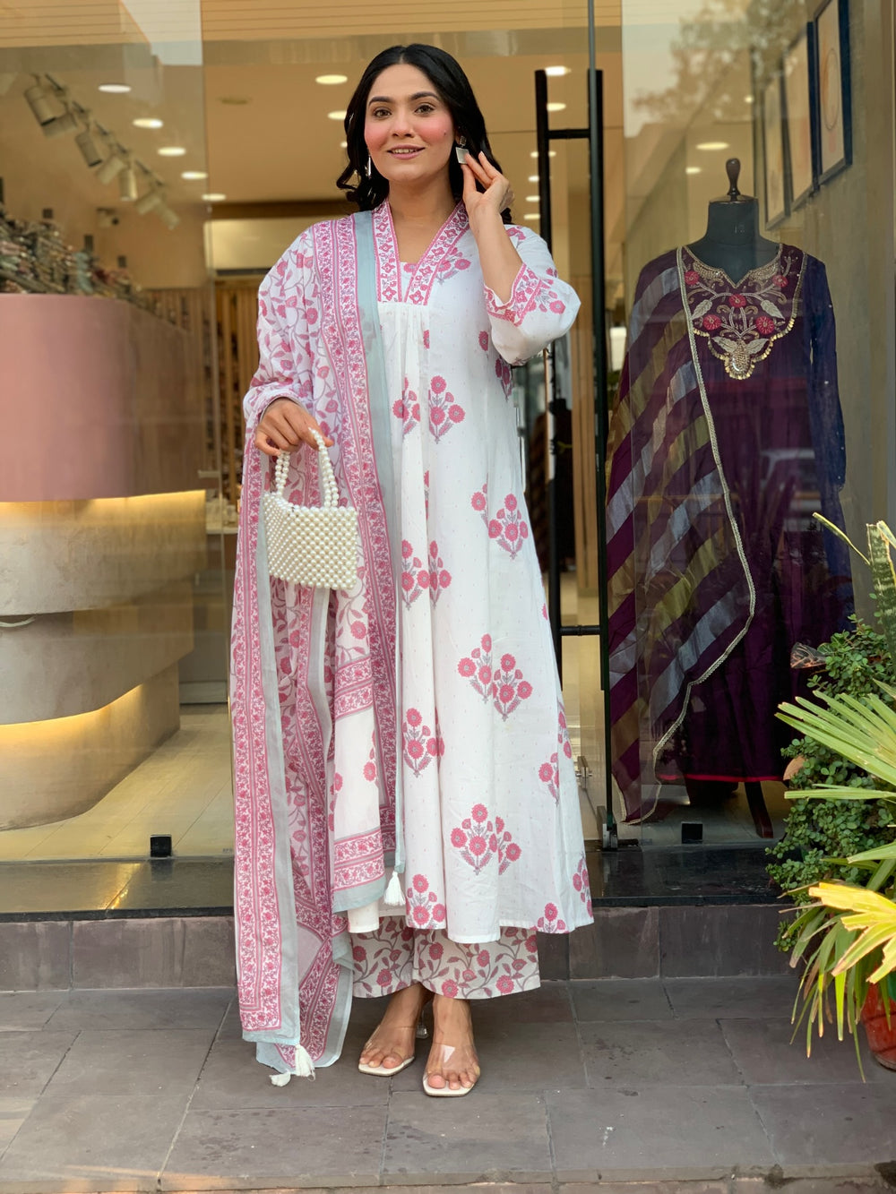 Very Beautiful Pure Mul Cotton Embroidery Suit Set