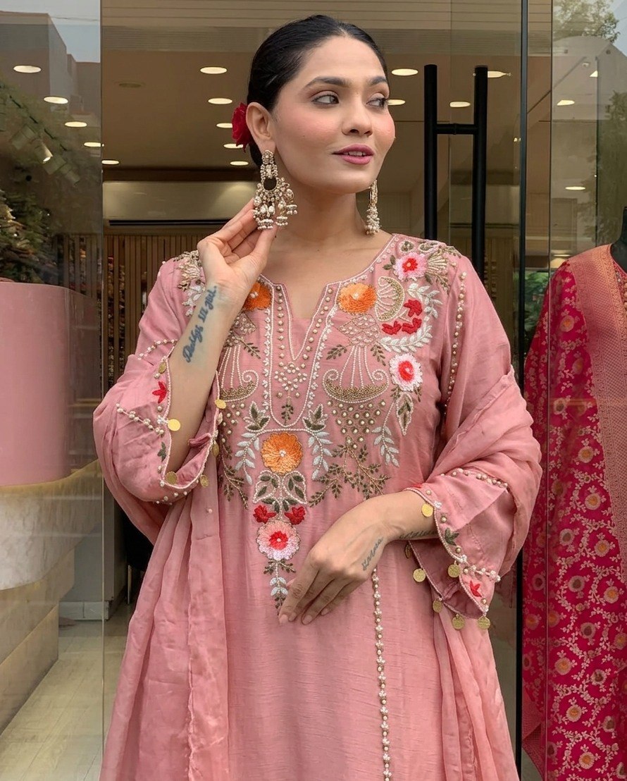 Rose Blush Chanderi Silk Embroidered Kurta Set with Dupatta