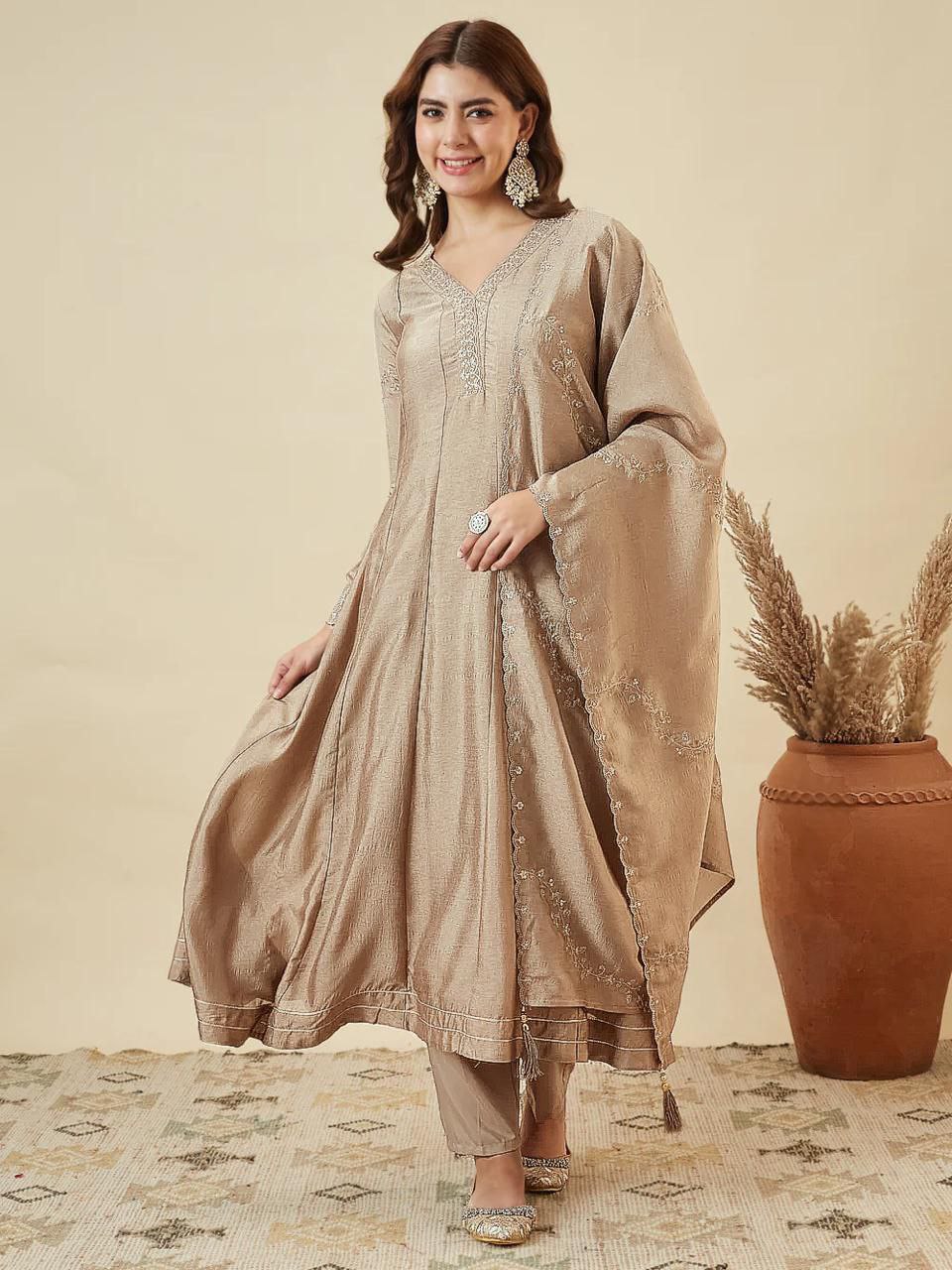 Zareen Aura Embroidered Anarkali Kurti Pant Set