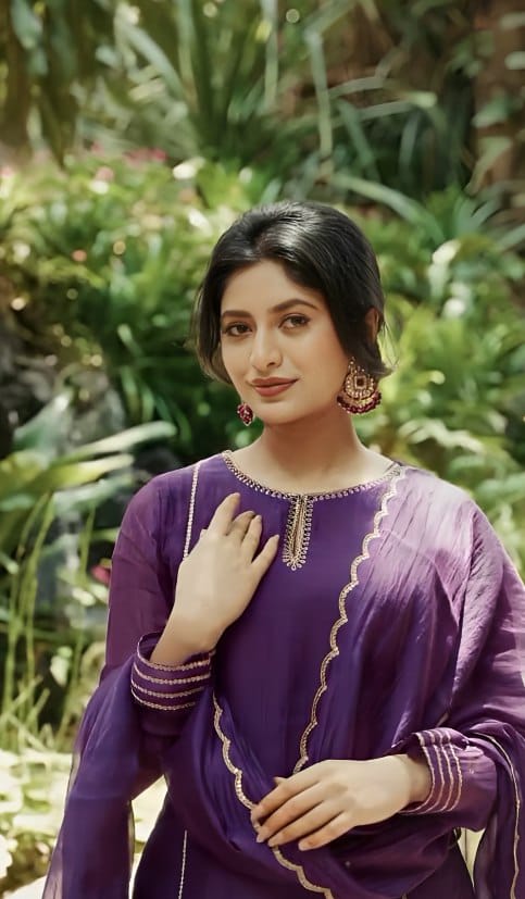 Purple Silk Blend Suit Set with Scalloped Border Dupatta