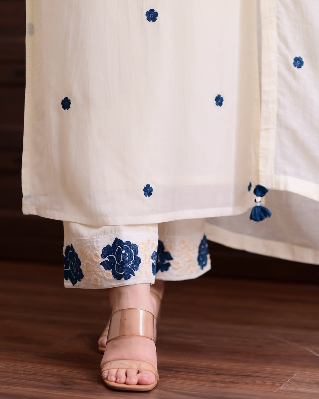 Elegant Off-White Embroidered Kurta Set