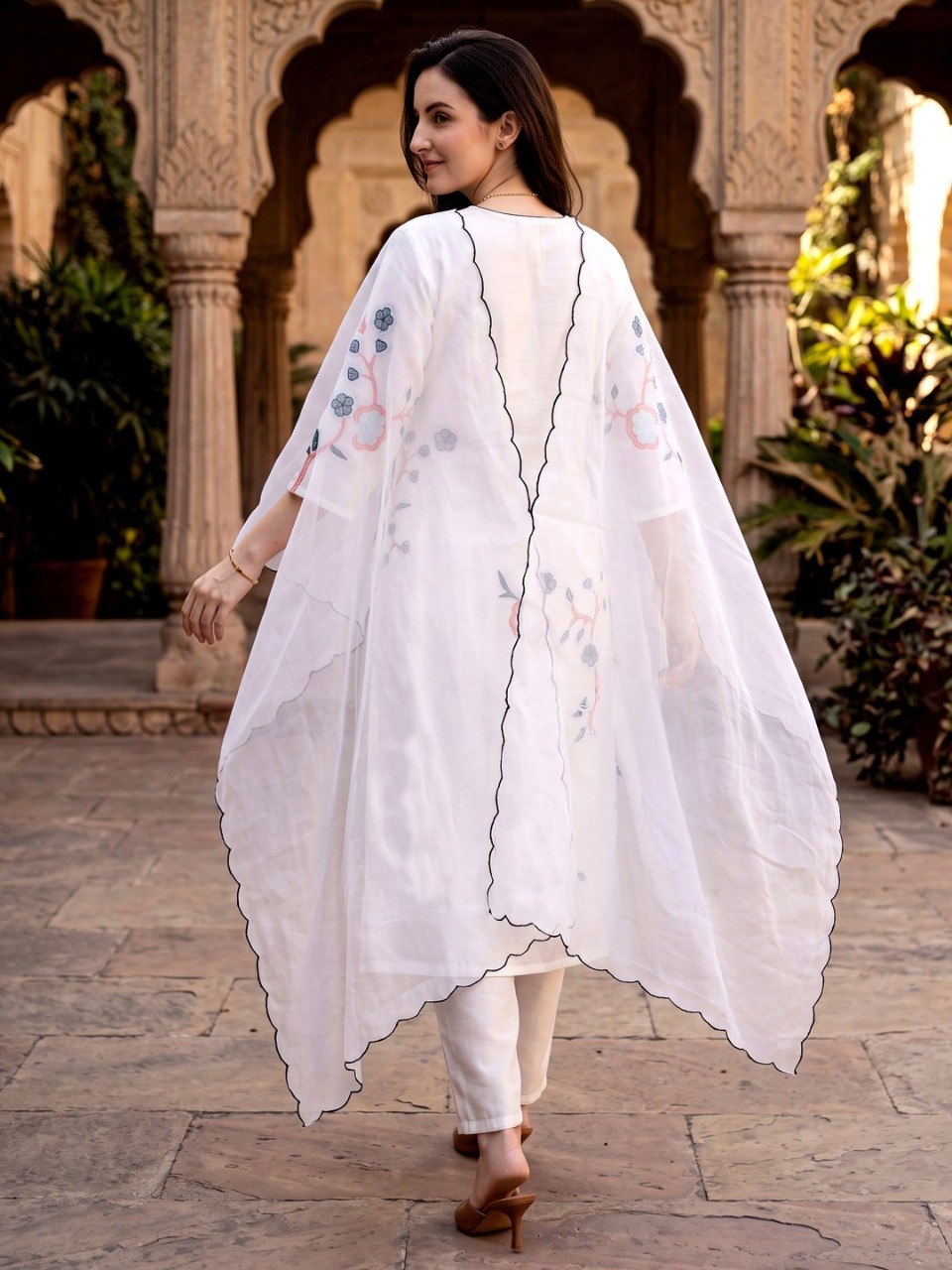 Ivory Blossom Hand-Embroidered Kurta Set with Organza Style Scalloped Dupatta