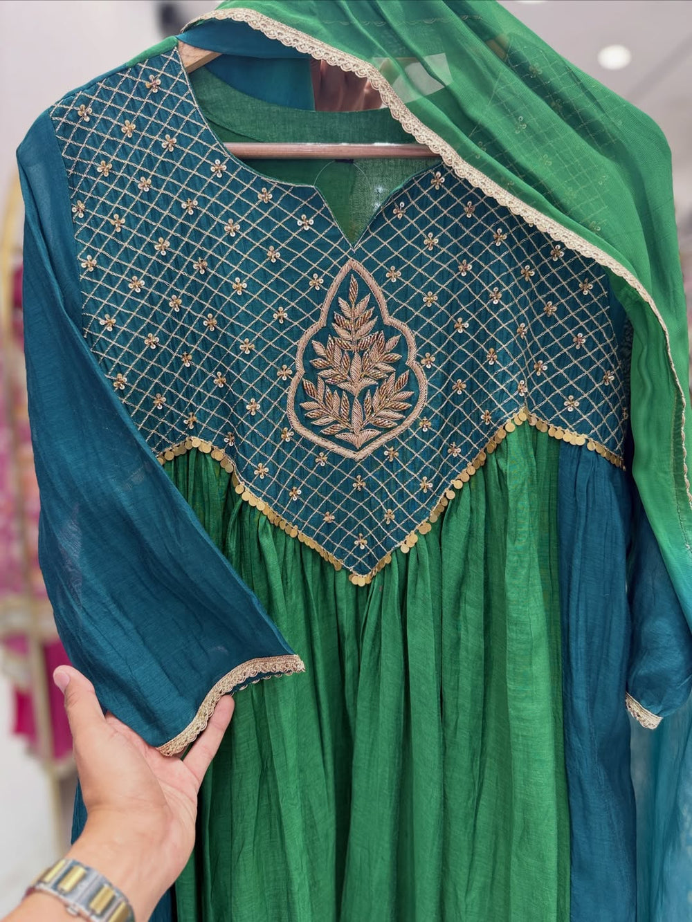 Women's Emerald Green Embroidered Anarkali Kurta Set with Chiffon Dupatta
