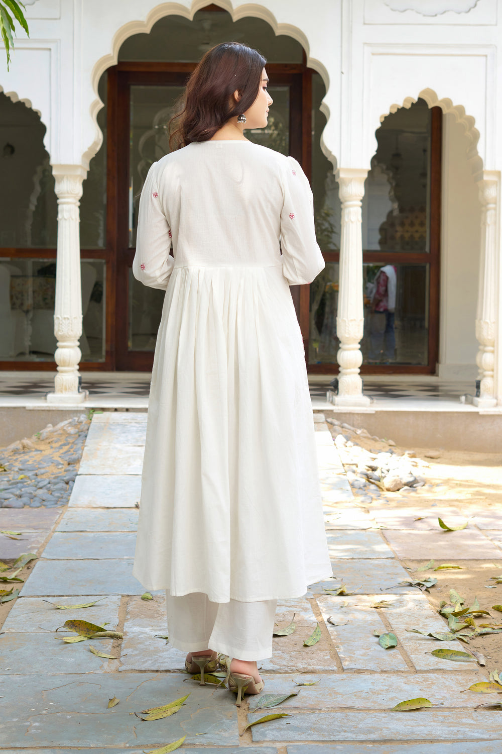 Elegant Embroidered Anarkali Kurta Set with Dupatta – Ivory