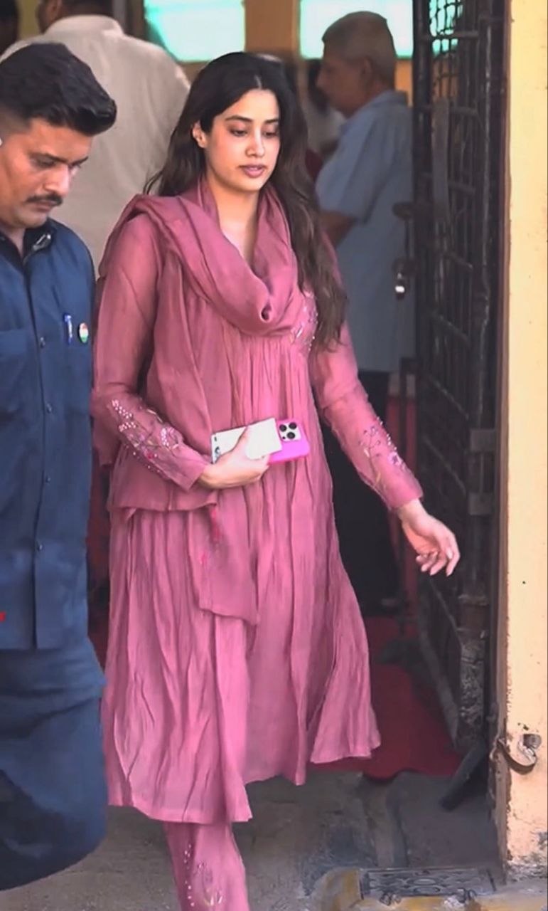 Pink Floral Embroidered Anarkali Kurta Set for Women