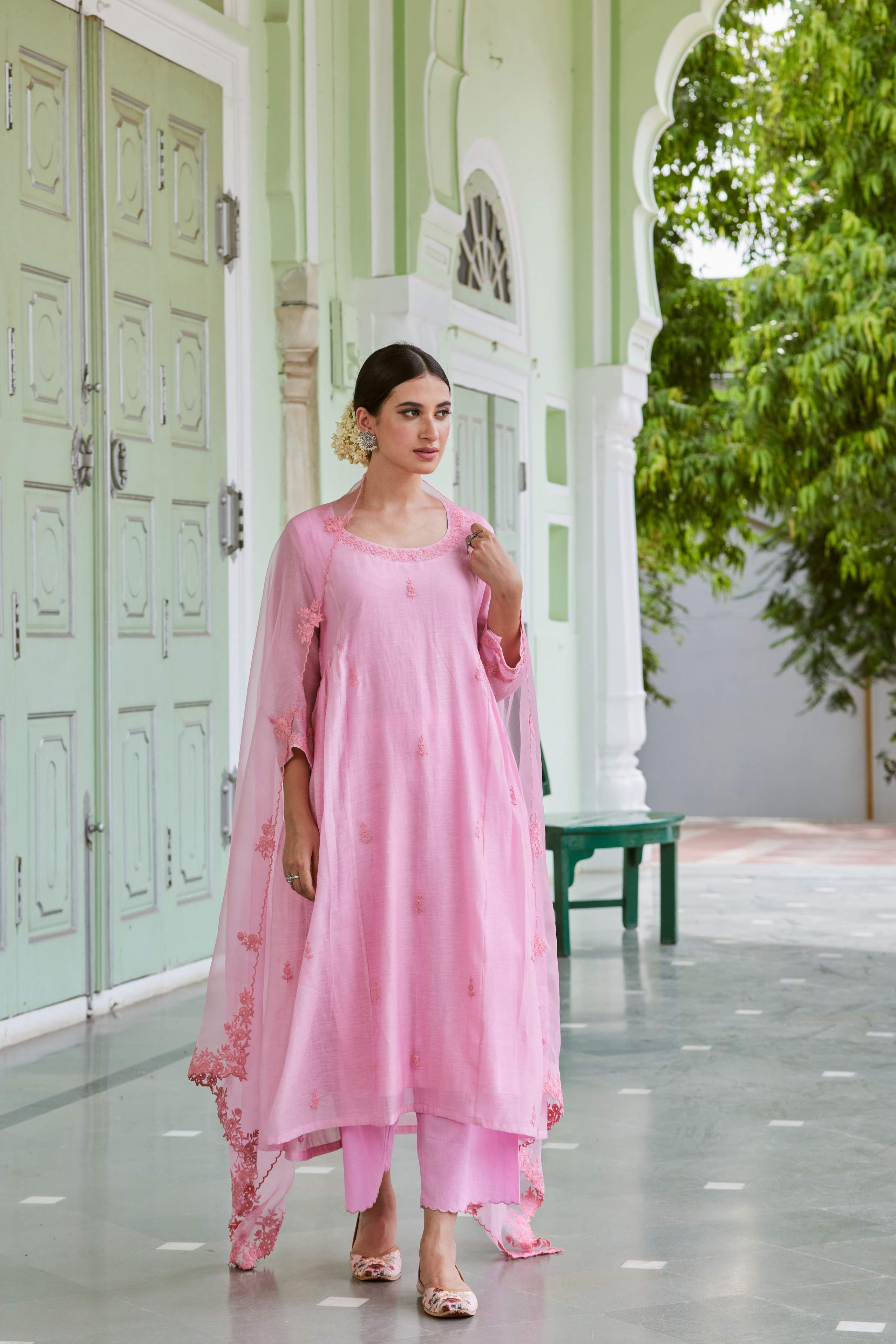 Monochromatic Soft Pink Traditional Salwar Kameez Set